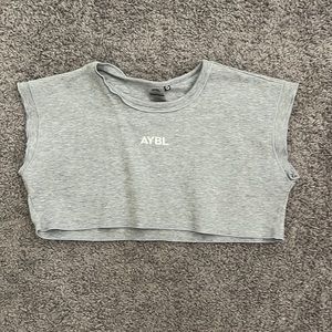 Crop top workout shirt